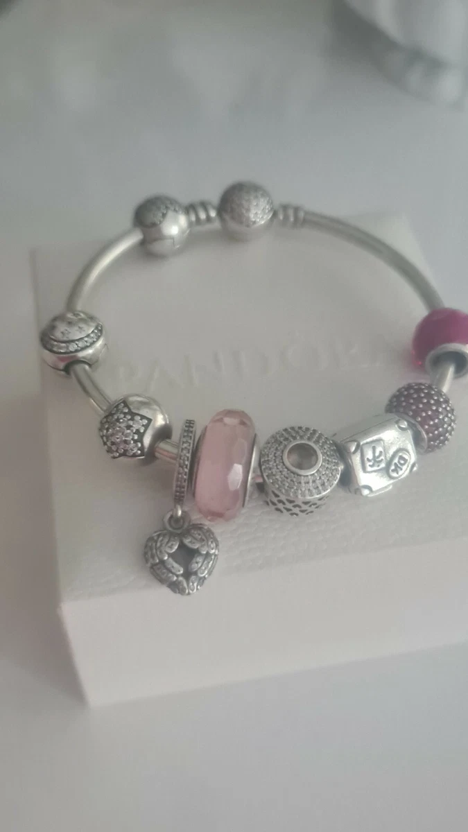 Pandora chic hotsell heart bracelet