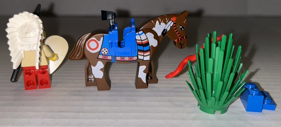 Lego 6709 Tribal Chief Western Indians Vintage 1997 Paint Horse Accessories - Image 3 of 4