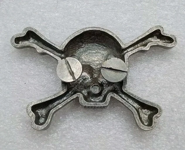 Solid Pewter Cross Bones & Skull Pendant ~ HATS • JACKETS • VEST • HALLOWEEN - Image 2 of 4
