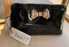 TED BAKER - Curved Bow Large Wash Bag, Black (Scratched)