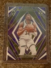 2023-24 Panini Phoenix - Paragon Giannis Antetokounmpo #10 Blue Ice Phoenix