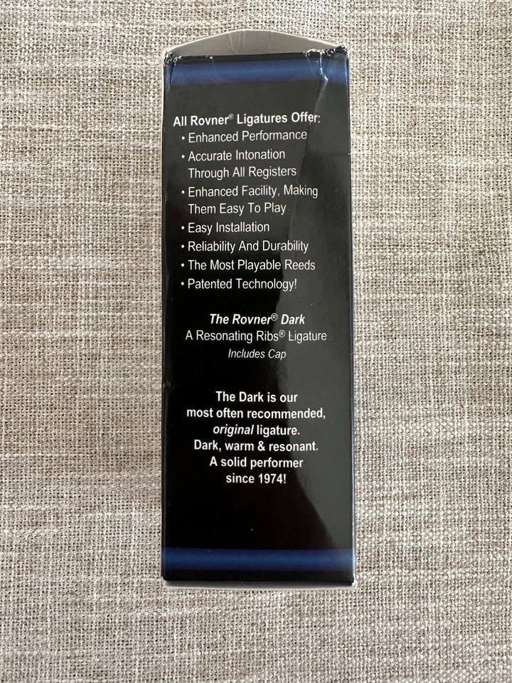 Ligadura y tapa de saxo barítono oscuro Rovner para boquillas de metal Foto 3 de 3