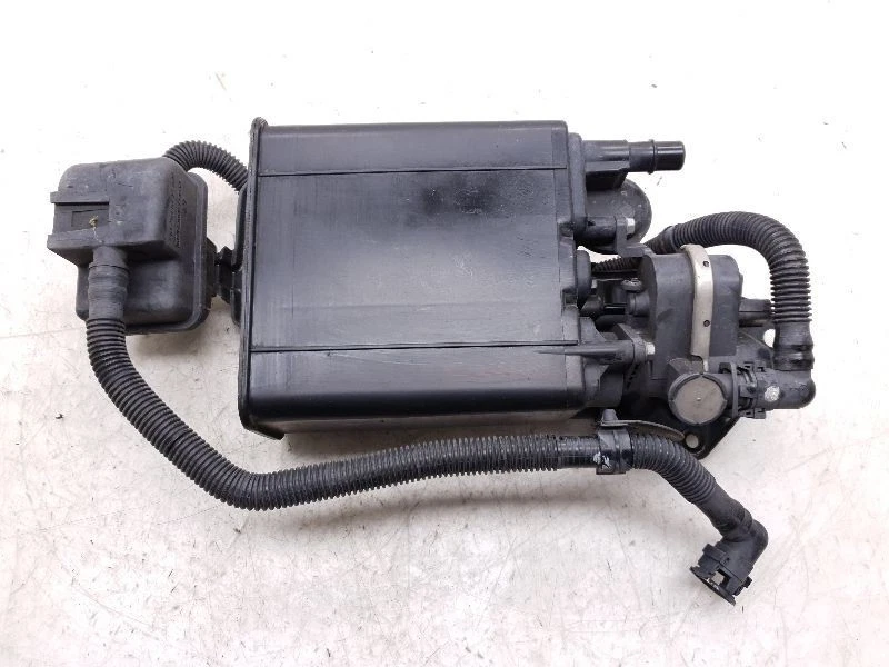 Toyota Matrix 2010 montaje de bote de vapor de combustible de 2,4 L  Foto 4 de 4