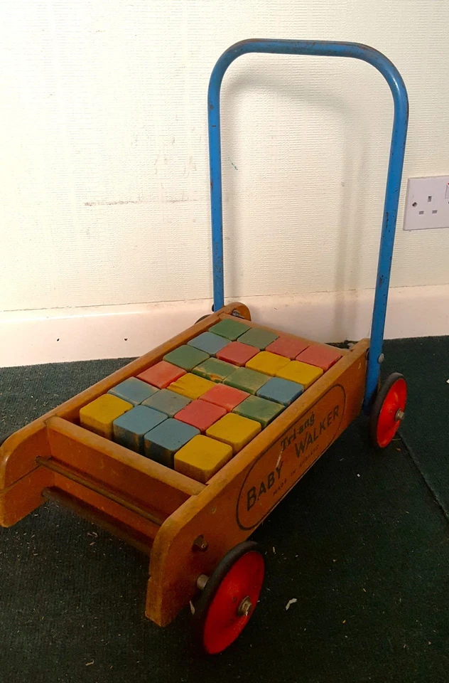 Vintage Antique Tri-ang Baby Walker, Original Bricks All Complete Original  - Image 3 of 3