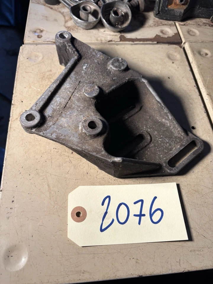 1968-1971 AMC Amx Javelin V8 Power Steering Mounting Bracket - Image 2 of 4