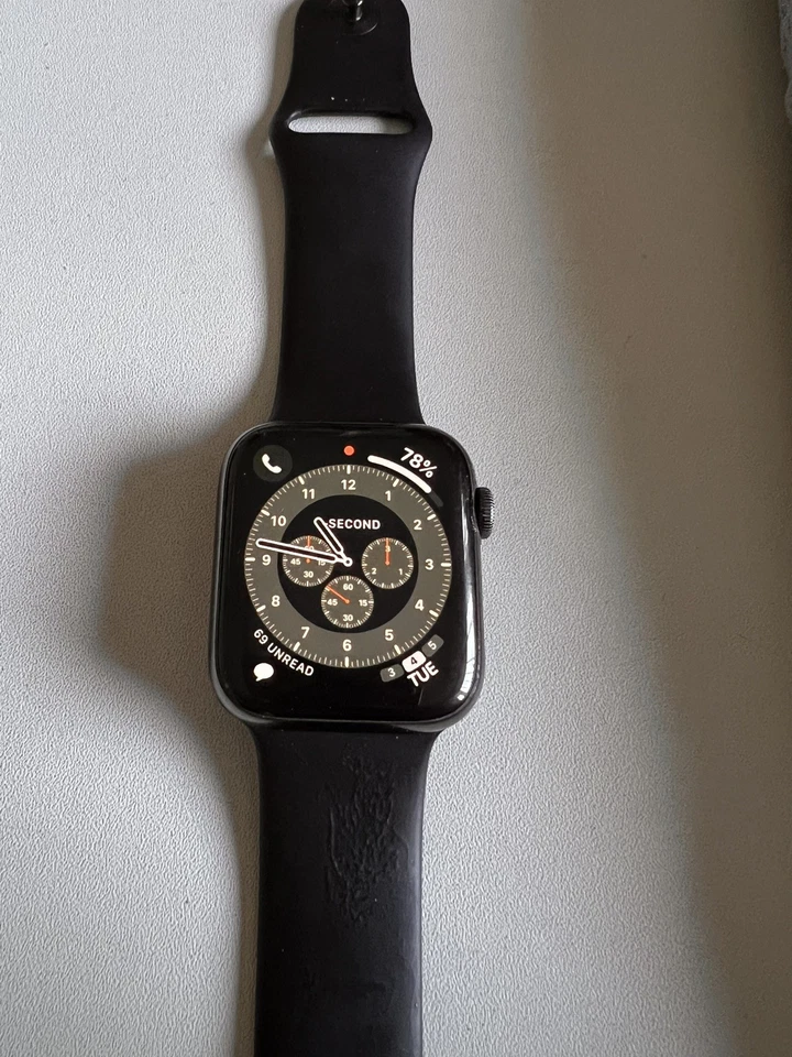 Apple Watch Series 6 44mm 32GB Graphite Stainless Steel Case ( GPS + Cellular) - Image 2 of 4