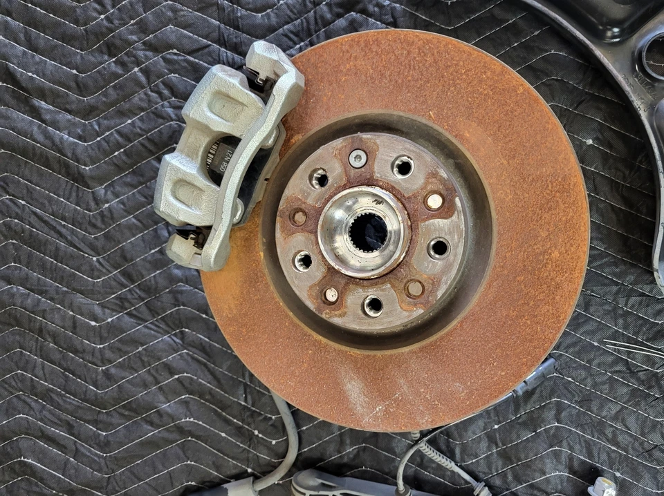 2021 JEEP RENEGADE 2.4L FWD Right Front Suspension Knee 2019 2020 2022 Used OEM - Image 3 of 4