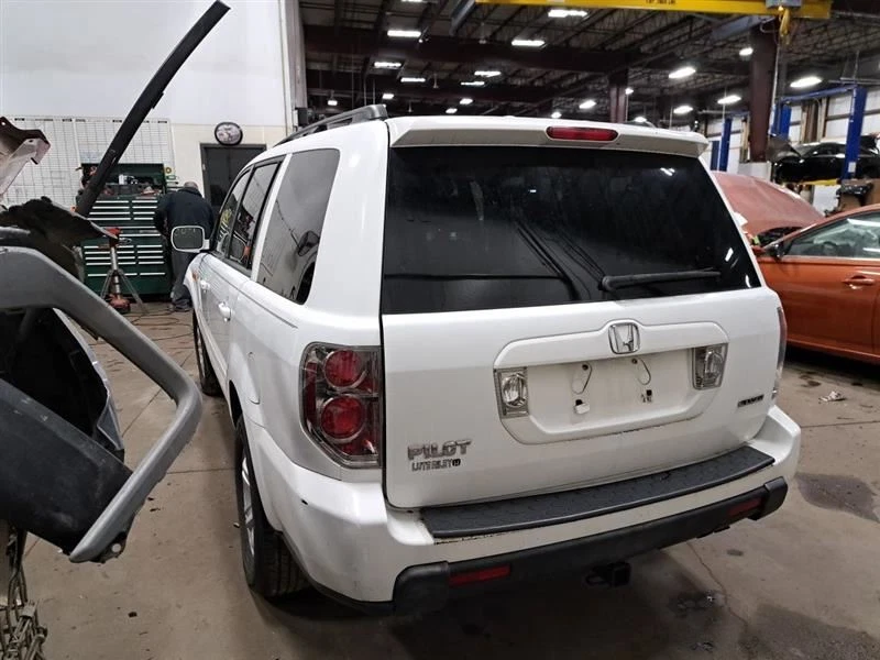 Brake Master Cylinder 2008 Pilot Sku#4010699 - Image 2 of 4