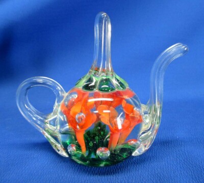 ST CLAIR RED FLOWERS IN CLEAR TEAPOT SHAPE PAPERWEIGHT