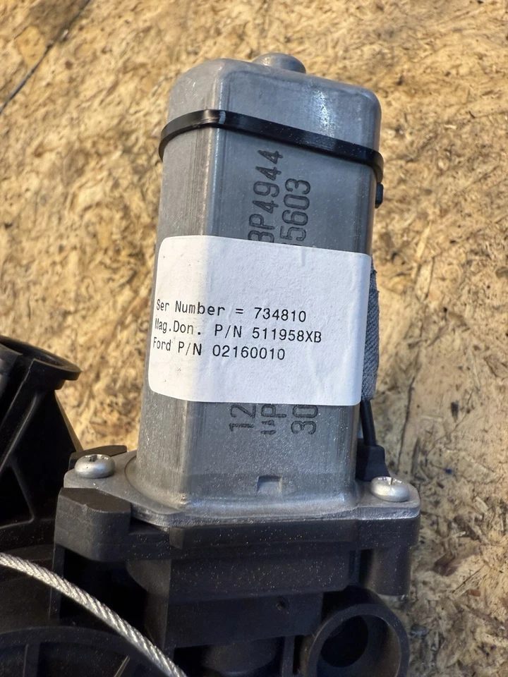 Motor regulador ventana eléctrica deslizante trasero Ford F250 F350 2011 2012 2013 2014 2015 Foto 3 de 4