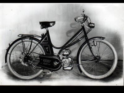 MONTREUIL-sous-BOIS (93) VELOXY VELOMOTOR FACTORY ''Jean THOMANN'' Photograph