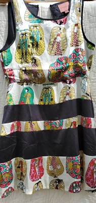I. madeline dress S m. Silk lined adorable dress.