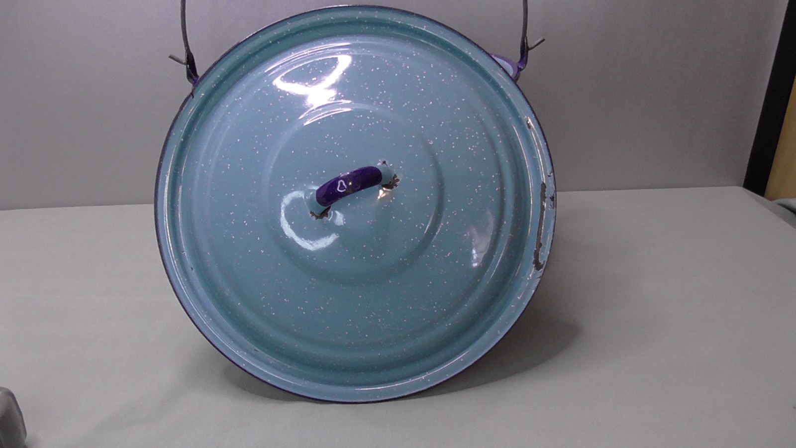 Vintage 11.5"  Enamelware Enamel Metal Camp Survival Soup Stock Pot speckled blu