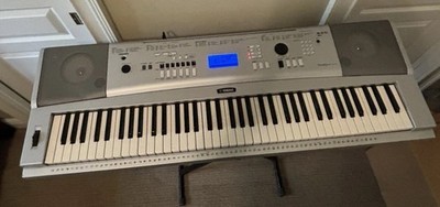 Yamaha Portable Grand Piano DGX-230 Piano Electronic Keyboard 76