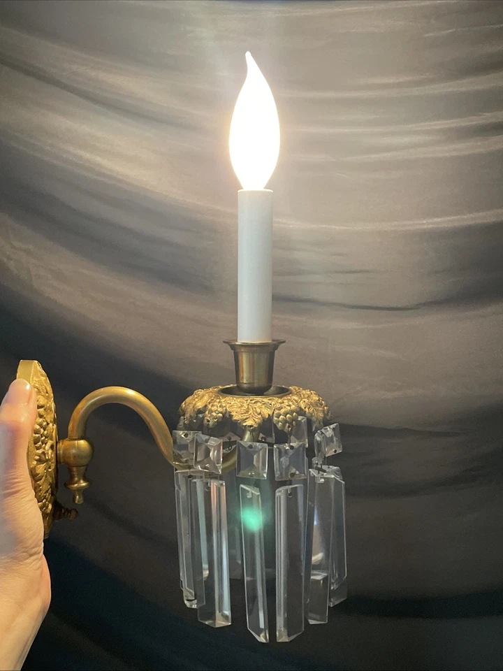 PAR RESTAURADOS Apliques de Pared de Cristal Antiguo De Colección Victoriano Art Deco Latón Ornamentado Foto 3 de 4