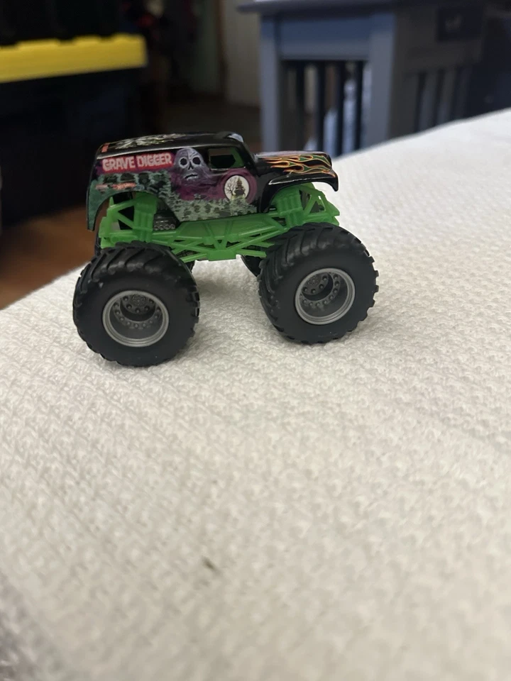 Lote De 6 Monster Trucks De Colección Hot Wheels Monster Jam 2003-2004 Escala 1/64 Foto 3 de 4