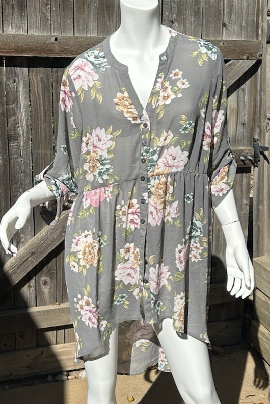 Torrid Size 1 Lexie Gray Floral Sheer 3/4 Sleeve Tunic