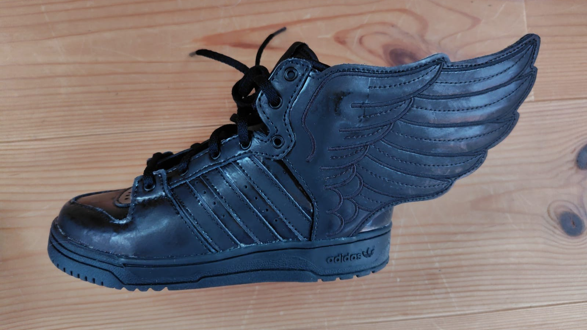 Kids Size!! Adidas x Jeremy Scott Wings Triple Black Q23669