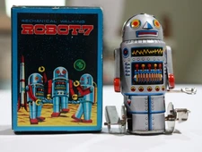Robot-7 Wind-Up Tin Toy Schylling Made in Taiwan Collector Series Reproduction