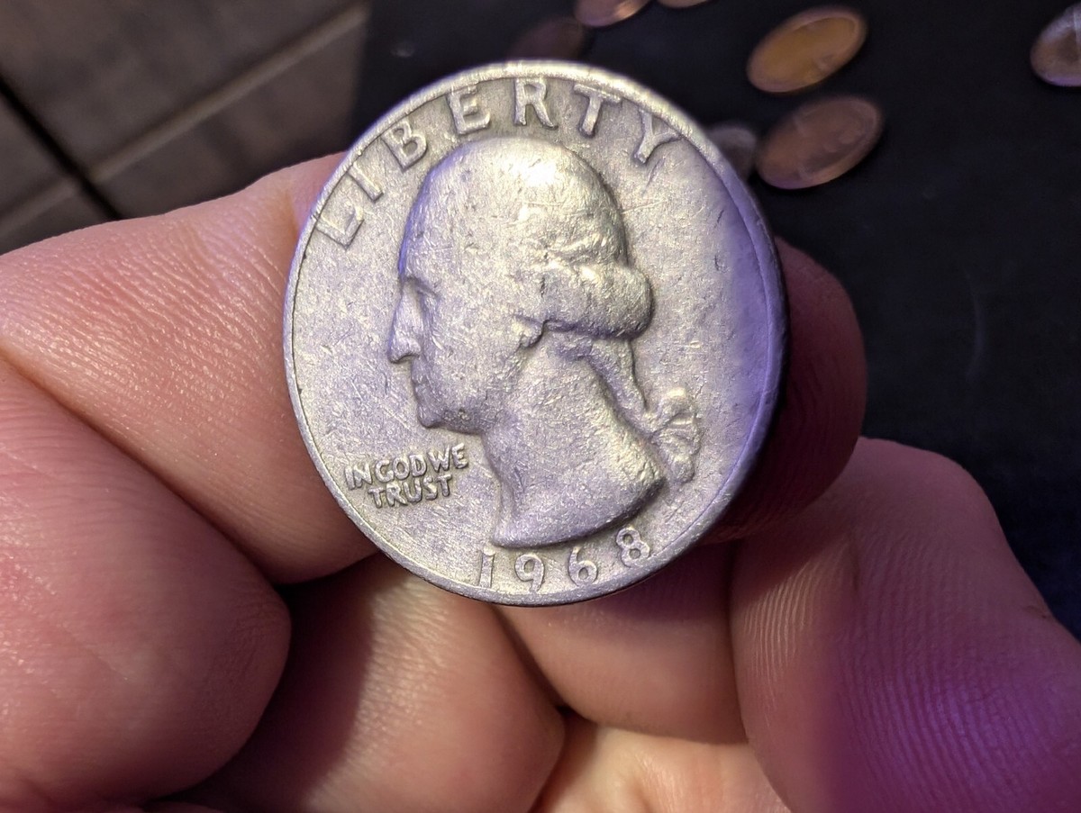 1968 QUARTER. NO MINT MARK. ERROR RIM &