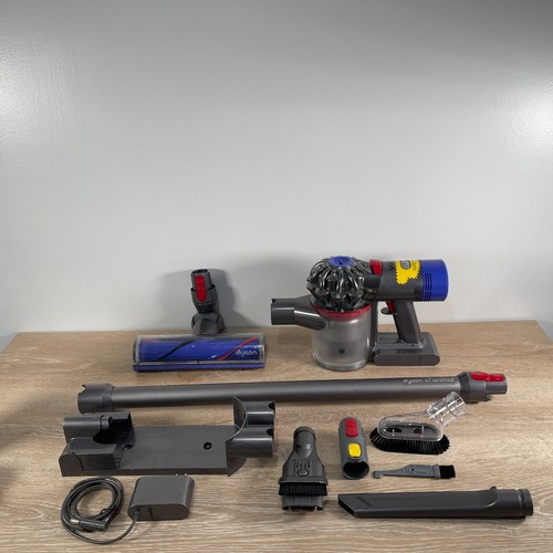 Dyson V7 SV11 Animal Cordless Stick Vacuum Iron With Tools and Dock