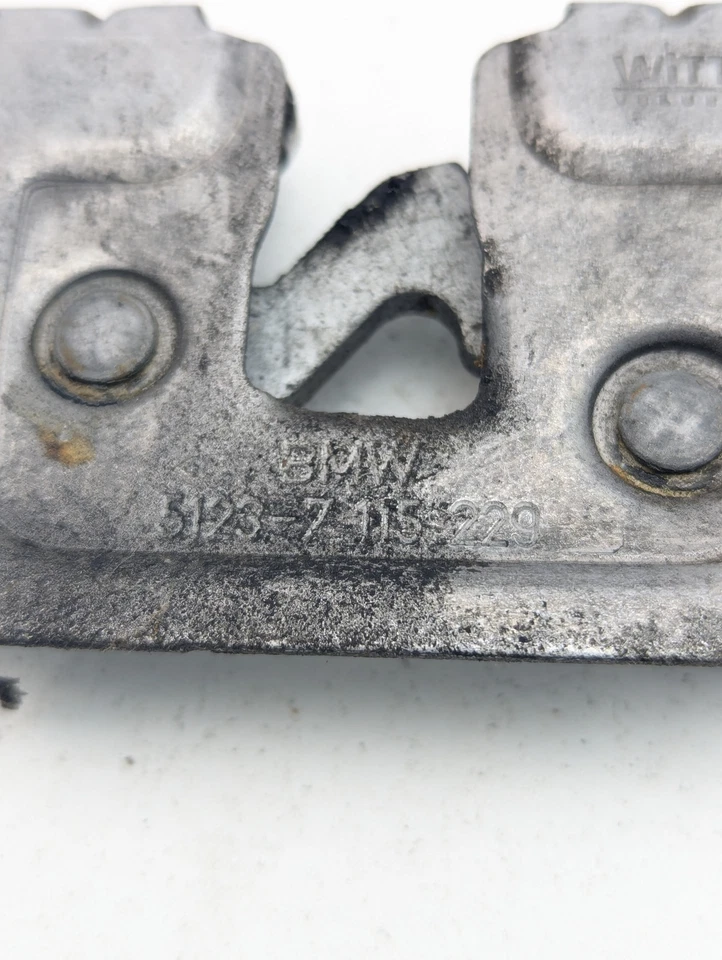 BMW 335i 335xi 328xi 328i E90 E92 2011 capó bloqueo pestillo 51237115229 par Foto 3 de 4