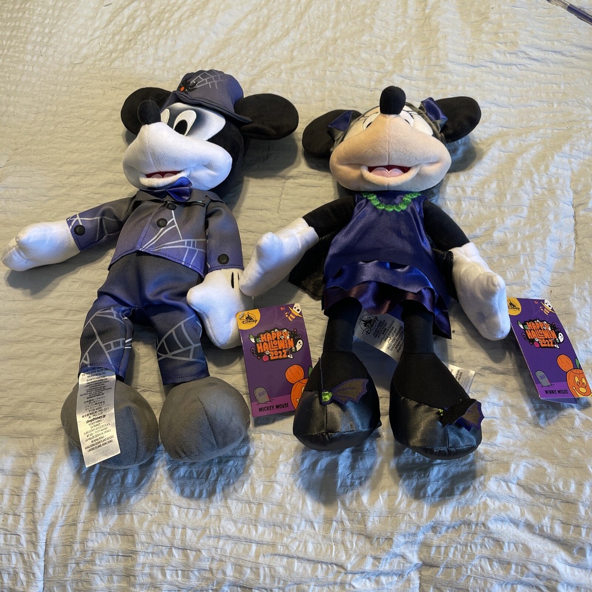 Disney 2022 Mickey Minnie Mouse haunted mansion HAPPY HALLOWEEN
