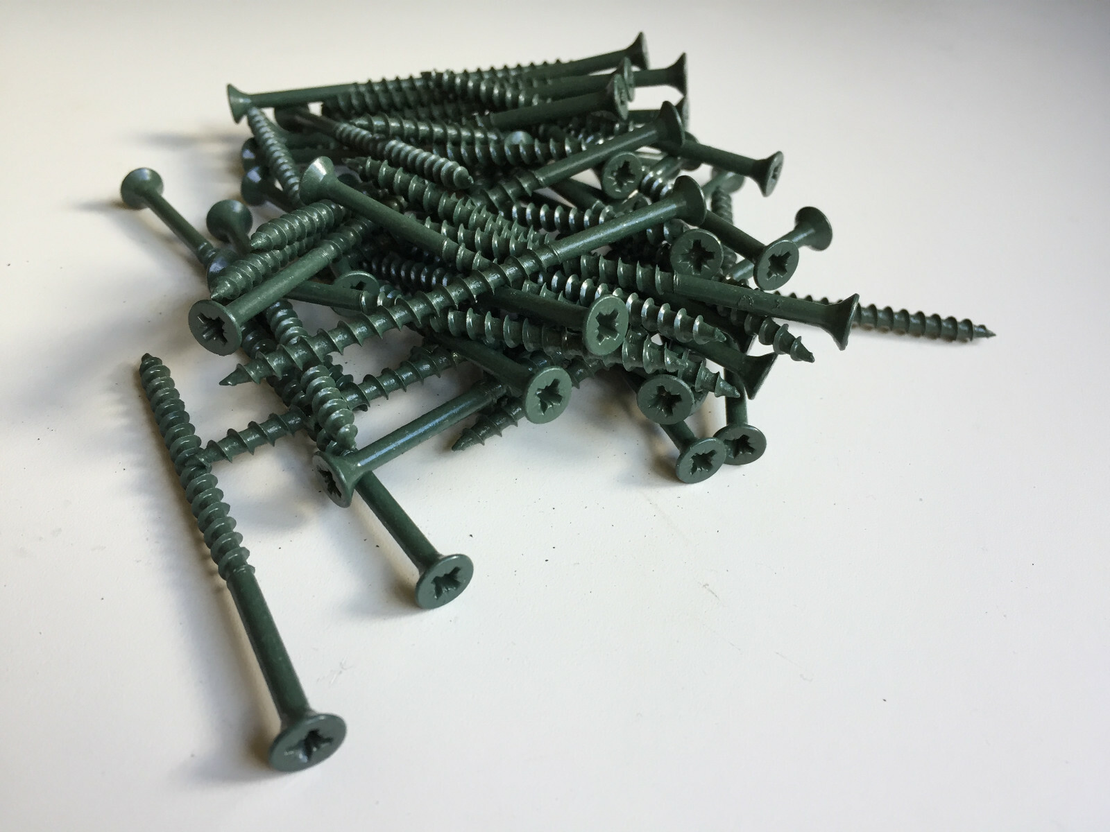 50 Decking Screws 75mm Long, Decking Screws Green Wood Screw PZ2 Head