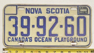 1975 NOVA SCOTIA license plate # 39 92 60 "Canada's Ocean Playground"