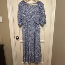 NWT - Emma & Michelle Short Sleeve Blue Floral Maxi Dress Size Medium