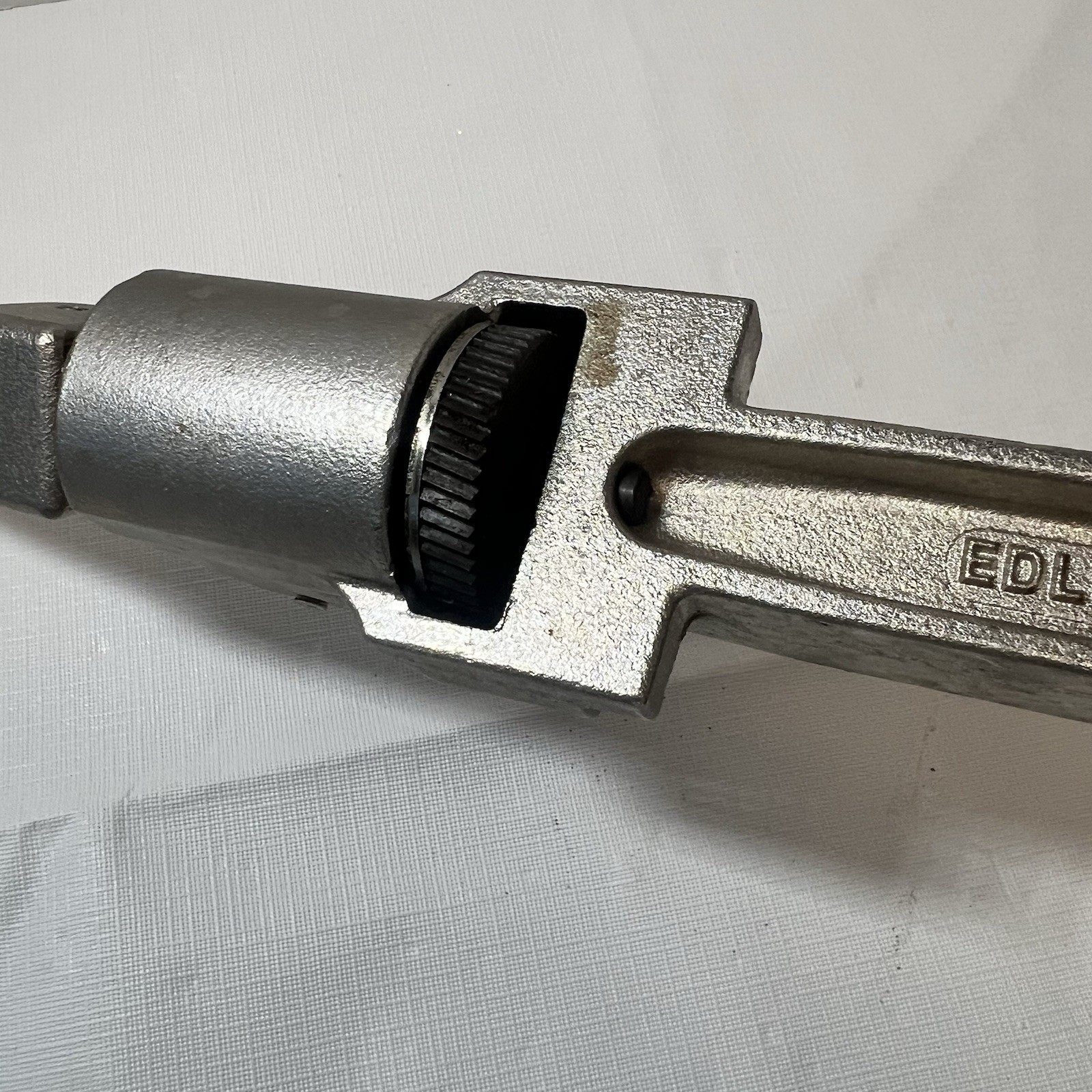 Commercial-grade, counter-mounted manual can opener, Edlund Size #1, H7, 809