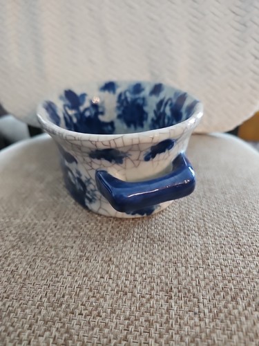 Bombay Company VINTAGE Blue & White Large 10” Oval Bowl /handles / Foot Bath - Picture 3 of 11