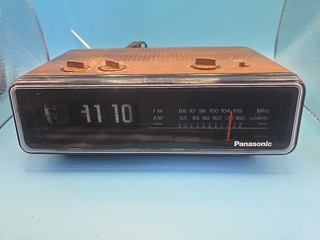 Vintage Panasonic Flip Clock Radio RC 6035 Works Great!