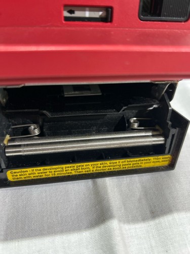Polaroid 600 Cool Cam Instant Camera – Red & Gray – w/ Sealed 20-Pac (NJL029113) - Picture 6 of 7
