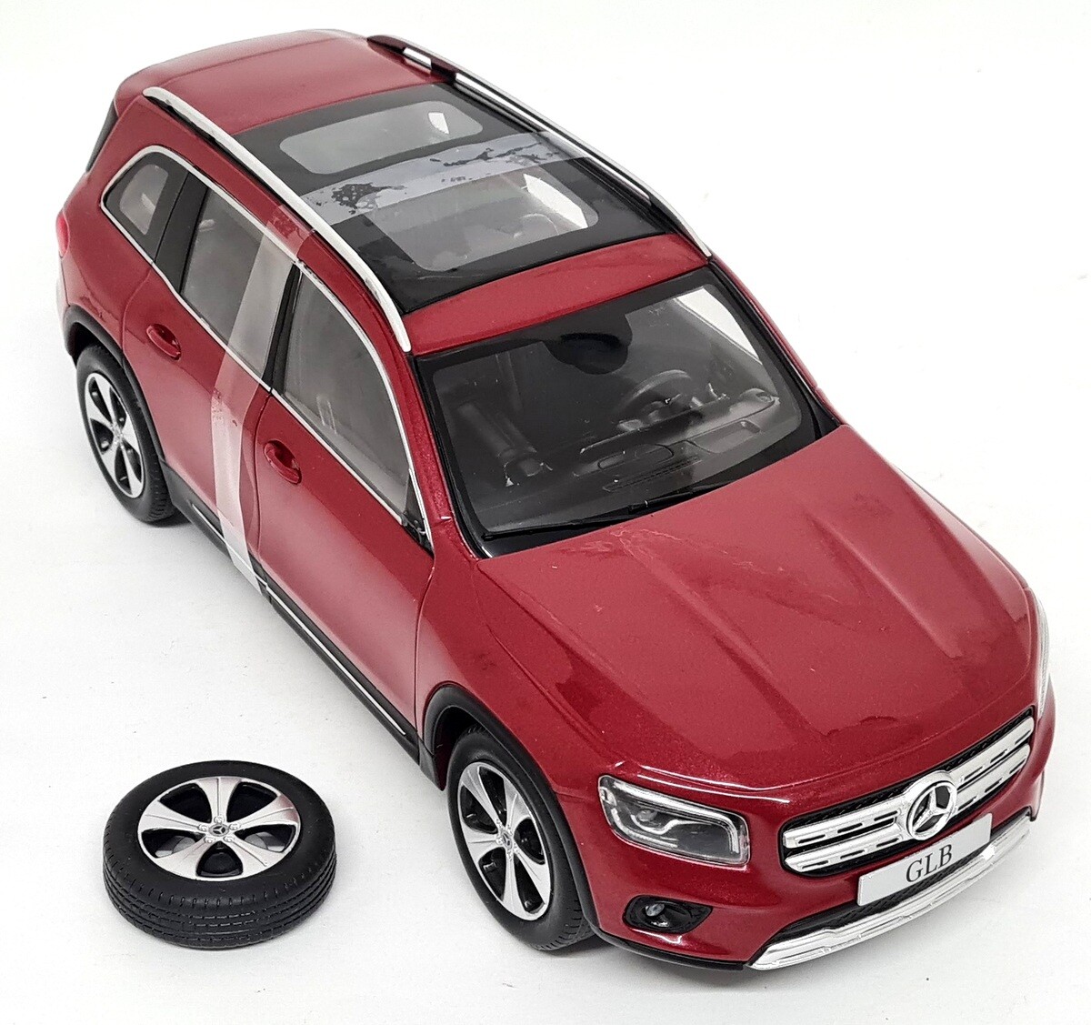 Mercedes-Benz GLB 1/18 ミニカー 赤 ミニカー メルセデスベンツ 2019 GLB 赤色 1/18 Solido MERCEDES