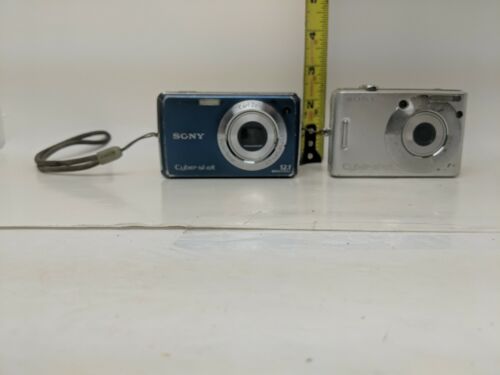 Sony Cyber-Shot Digital Cameras (for Parts) DSC-W230 DSC-W30 - Picture 1 of 7
