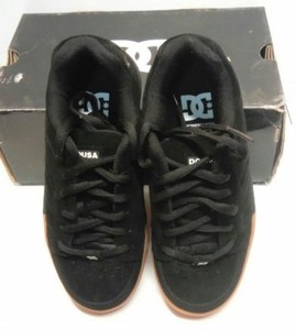 black dc skate shoes