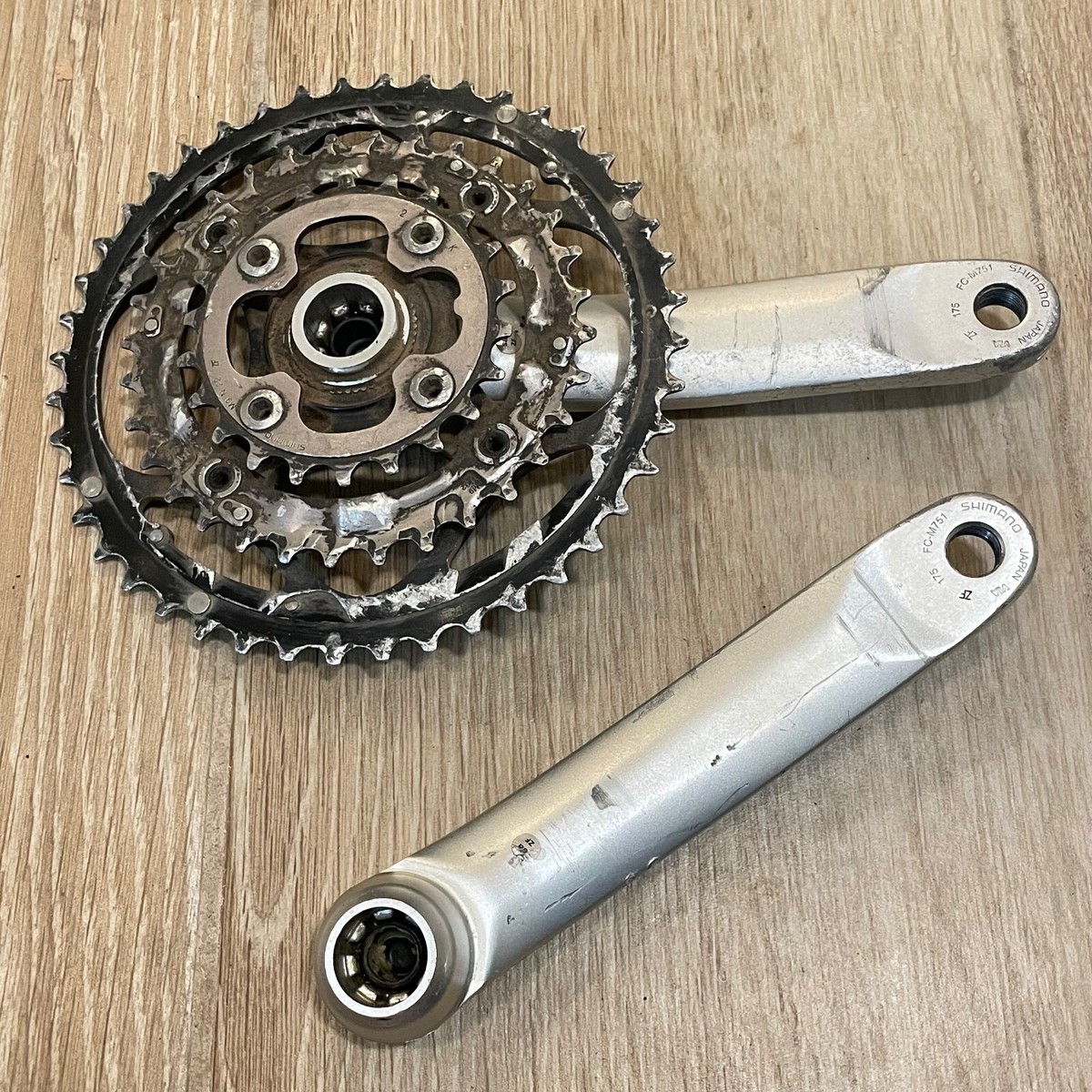 Shimano Deore XT FC-M751 MTB Crankset 175mm 44/32/22t 9