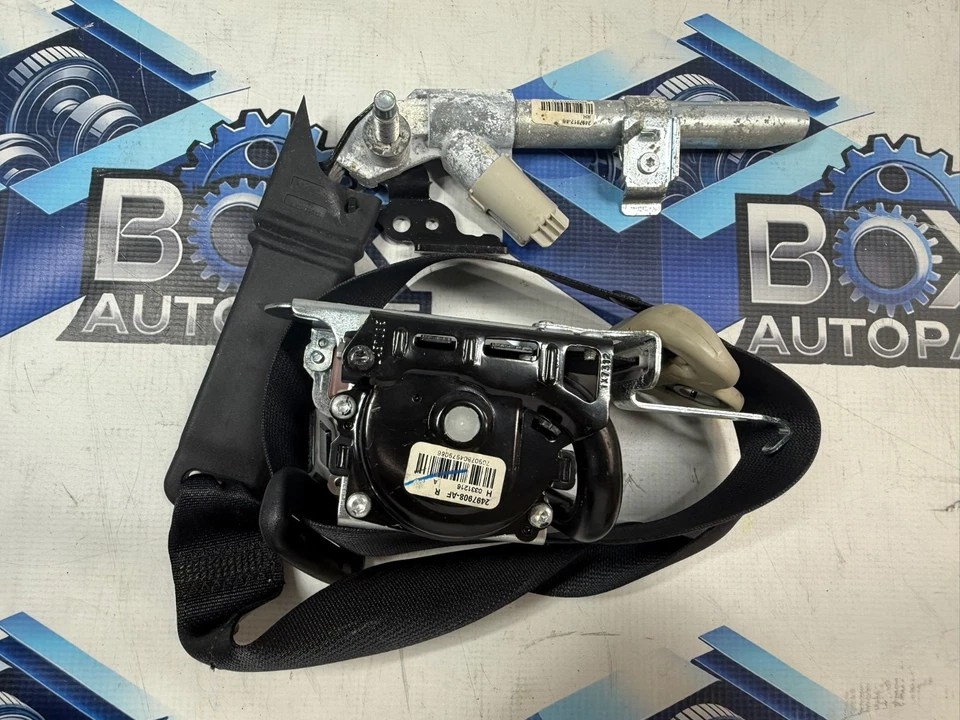 Toyota Yaris IA 2017 retractor de cinturón de seguridad del lado del pasajero delantero derecho OEM Foto 2 de 4