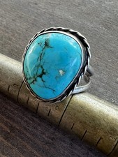 Vintage Native American Navajo Silver and Turquoise Ring Size 8