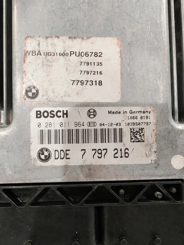 Centralina Motore ECU BOSCH BMW SERIE 1 (E87) SERIE 3 (E90/E91) - DDE 7 797 216 - Immagine 2 di 3