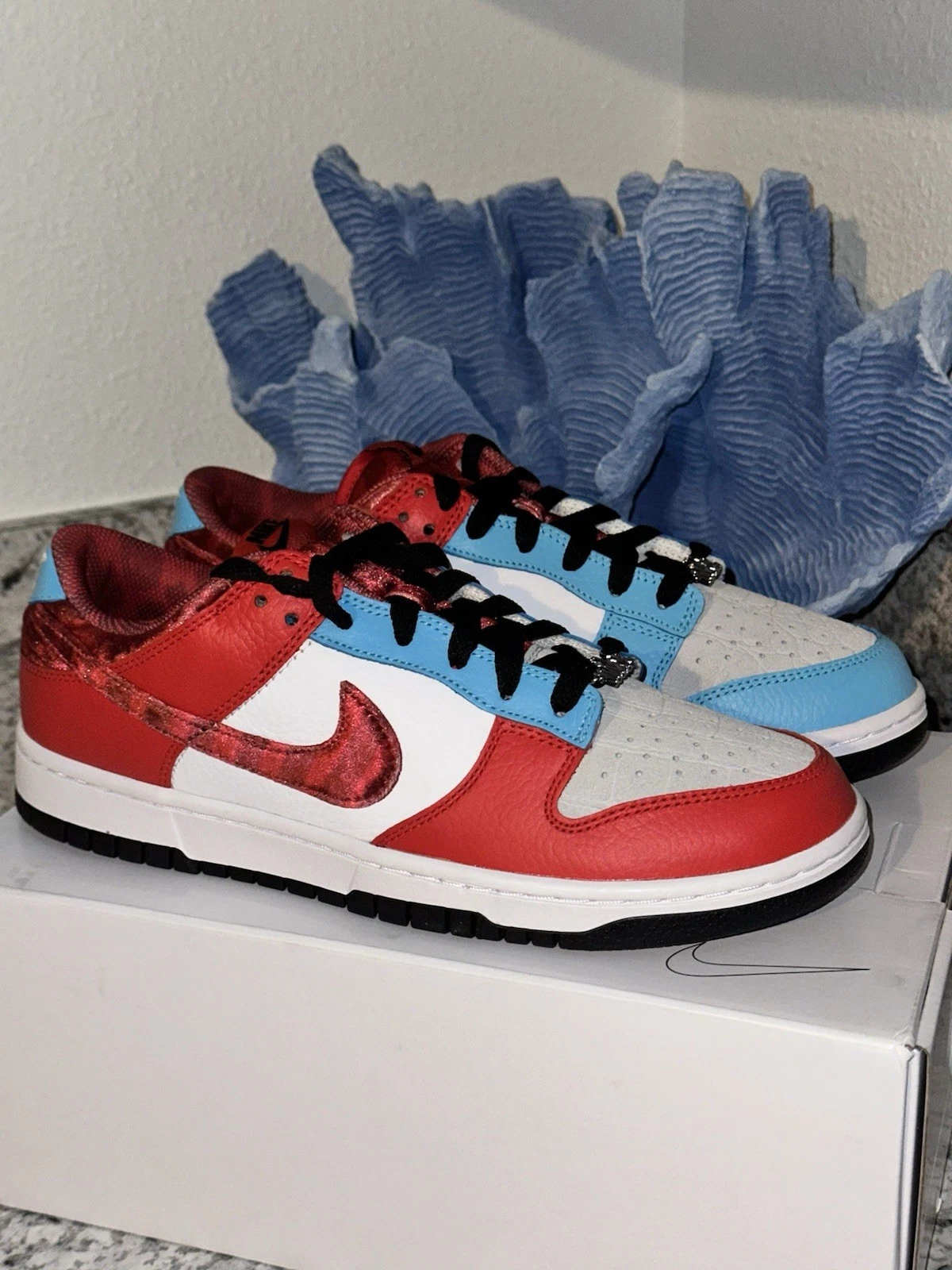 Nike SB ID Dunk Low Premium « Bloody Sunday » Supreme Jordan Retro Vintage ?