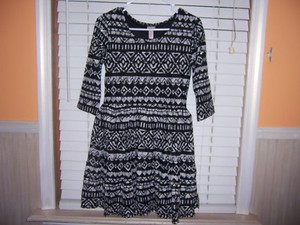 black and white dress size 18