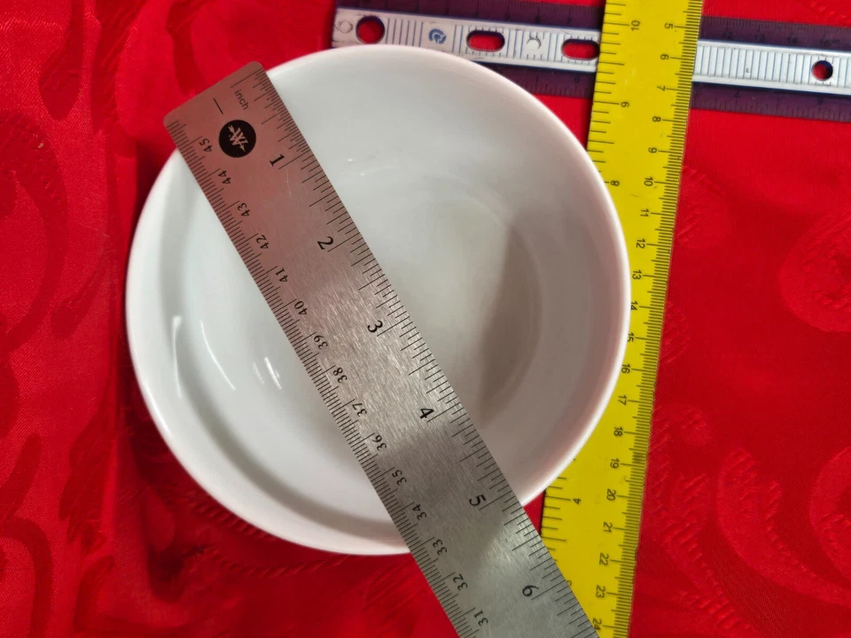 Crate And Barrel Madison Made in Germany Kahla Coupe Cereal Bowl 5 1/4" - Image 3 of 4