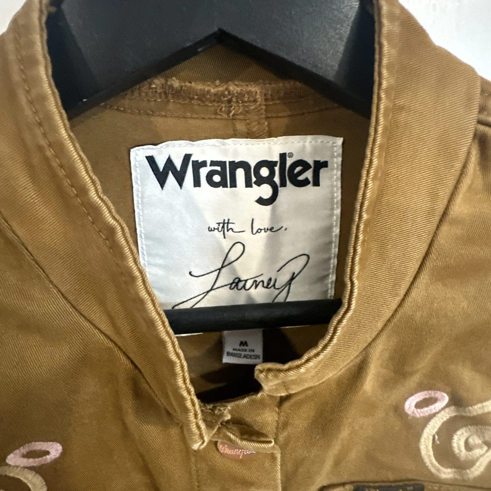 Chaqueta utilitaria bordada mediana para mujer Wrangler x Lainey Wilson nueva con etiquetas marrón Foto 4 de 4