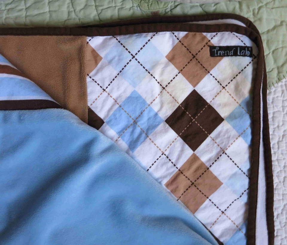 Manta Trend Lab Azul Blanco Marrón Argyle Rayas Bloques de Felpa Bebé Niño Usada en Excelente Condición Foto 4 de 4