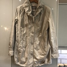Gelco Ladies Jacket. Size 16. Silver Grey. Lightweight, Longer Length.