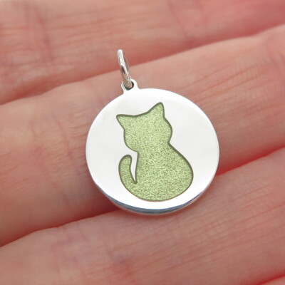 925 Sterlingsilber grüne Emaille Katze rundes Etikett minimalistisch Charm Anhänger