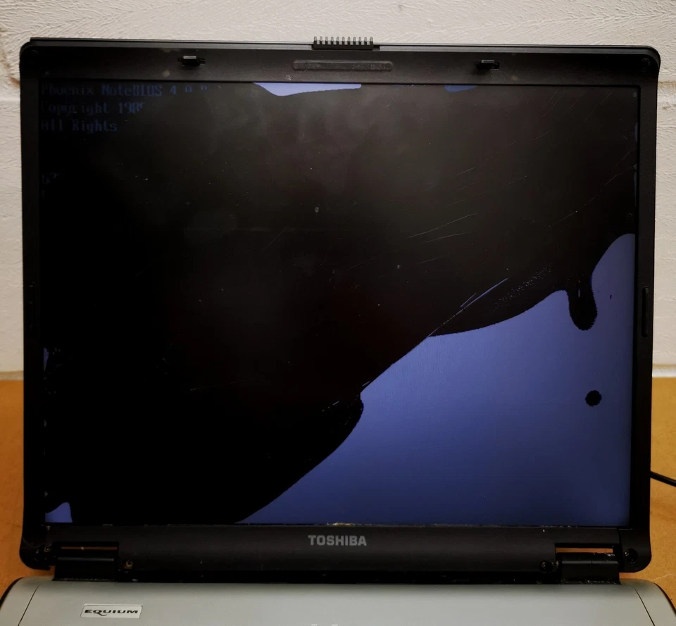 Toshiba Equium L100-186 Laptop - Black - Unit Only (PSLA5E-002005AV) 718W... - Image 3 of 4