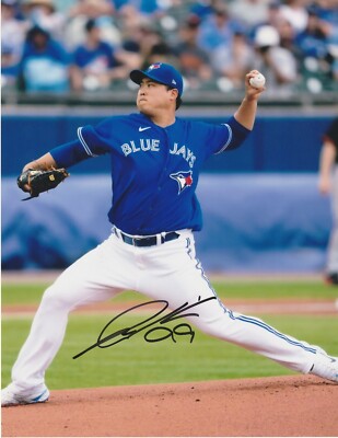 HYUN-JIN RYU TORONTO BLUE JAYS ACTION SIGNED 8x10 | eBay